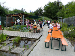 Feier im Hochschulgarten