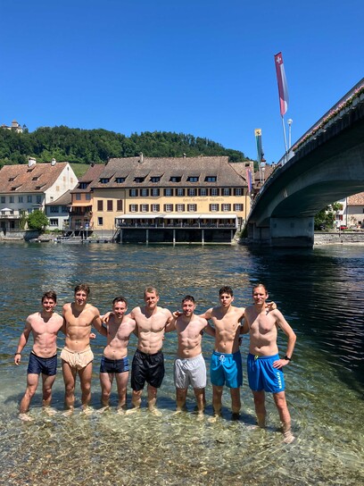 Foto die Teilnehmer machen eine Erfrischungspause in Stein am Rhein Foto die Teilnehmer machen eine Erfrischungspause in Stein am Rhein